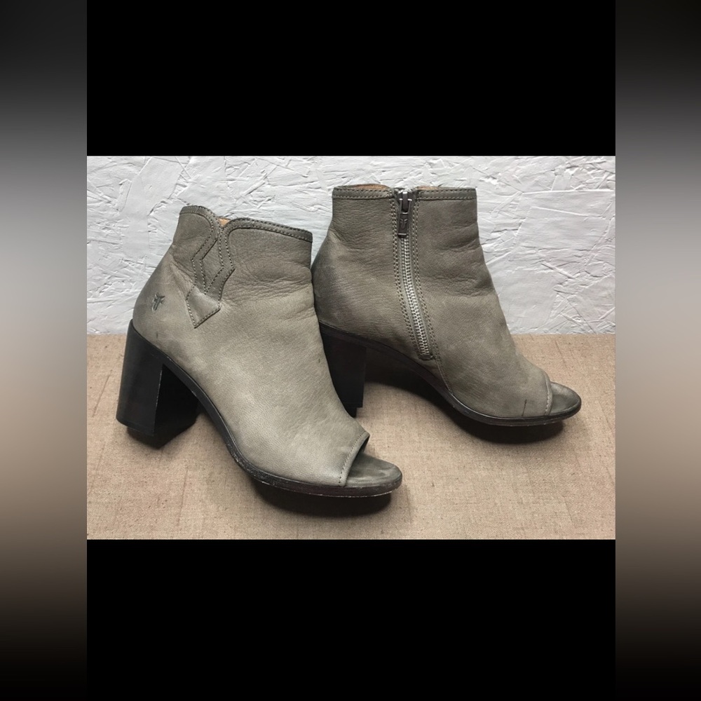 Frye Danica Women's Booties Gray Leather Zip Peep Toe 3" Block Heel Size 7.5M